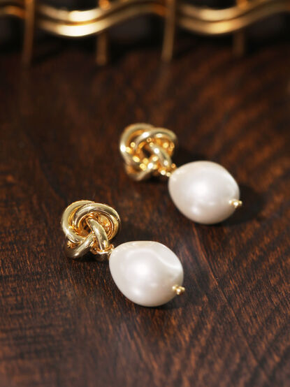 18K Gold Pearl Promise Dangle Earrings - TULLABEE