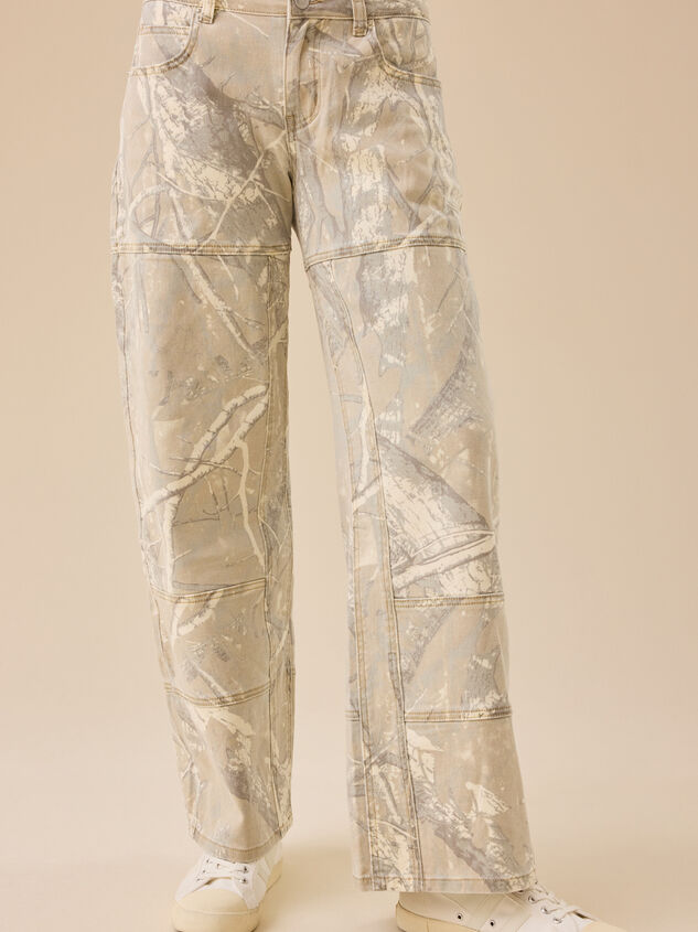 Steph Camo Pant Detail 3 - TULLABEE