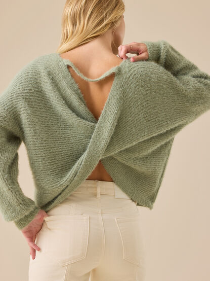 Amiah Twist Back Sweater - TULLABEE