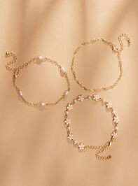 Pearl Flower Bracelet Set - TULLABEE