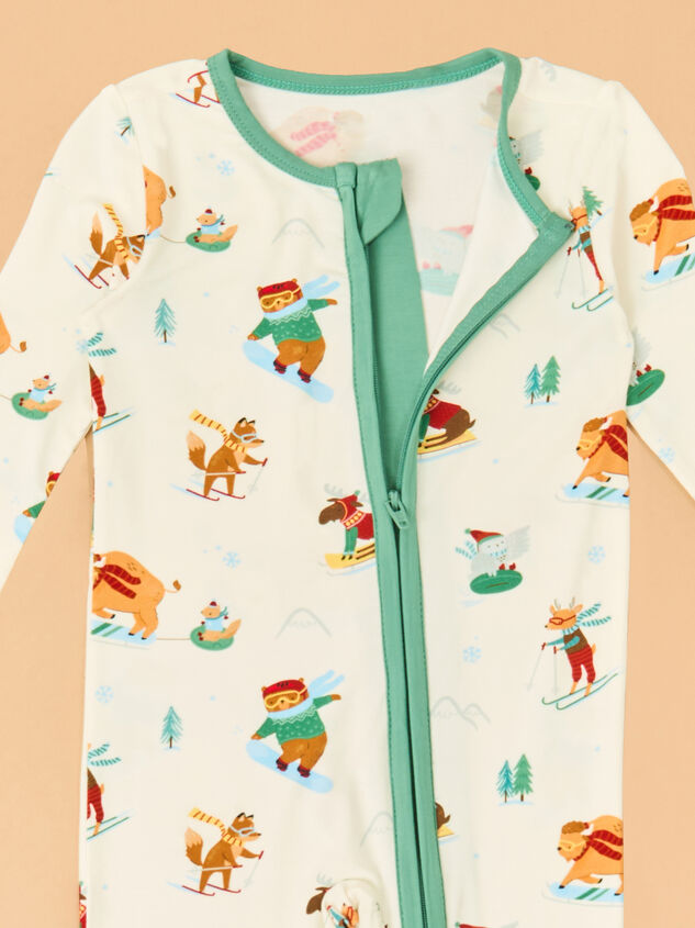 Alpine Adventures Sleeper Detail 3 - TULLABEE