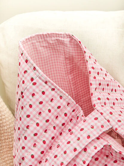 Strawberry Gingham Quilted Tote Bag - TULLABEE