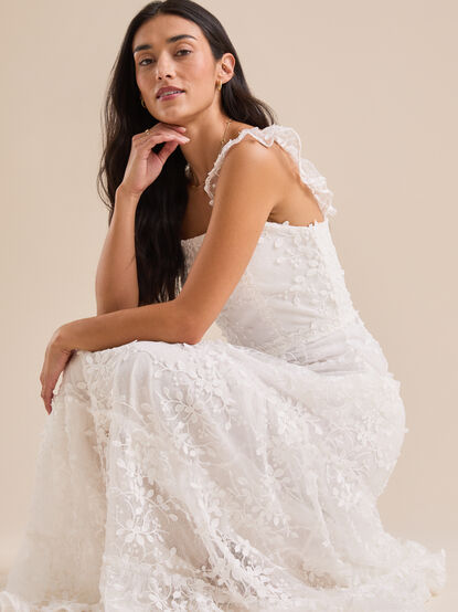 Kallie Lace Tiered Maxi Dress - TULLABEE