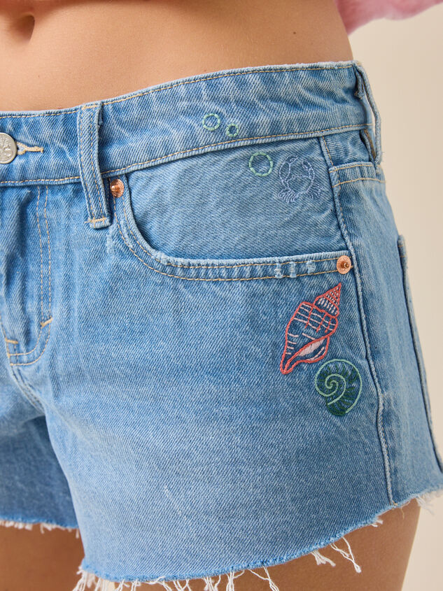 Isla Sea Embroidered Denim Short Detail 2 - TULLABEE