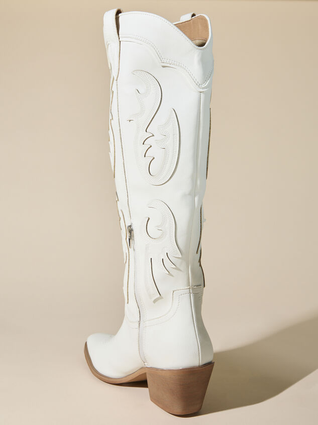 Aubrey Western Boot Detail 3 - TULLABEE