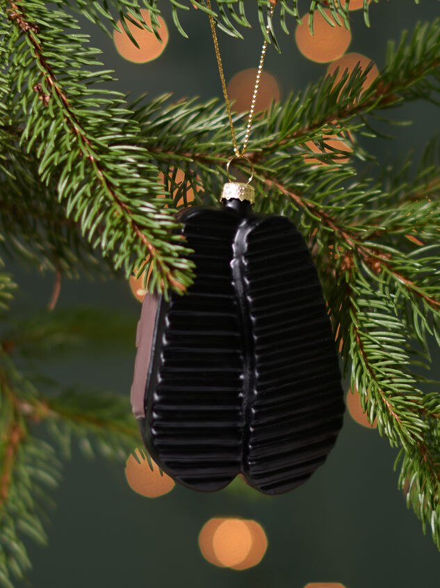 Pair Of Sandals Christmas Ornament Detail 3 - TULLABEE