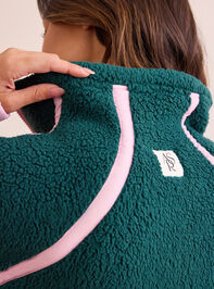 Sprint Sherpa Quarter Zip Detail 5 - TULLABEE