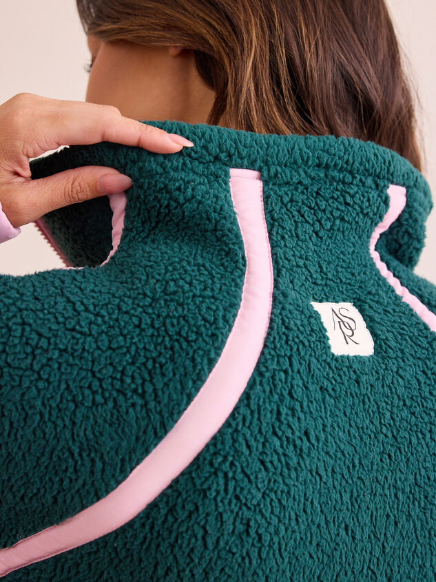 Sprint Sherpa Quarter Zip Detail 5 - TULLABEE
