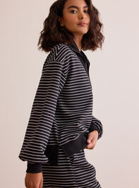 Stride Quarter Zip Pullover Detail 4 - TULLABEE