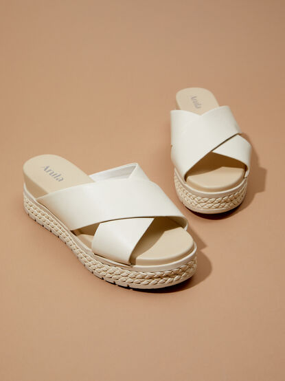 Lenna Wide Width Sandals - TULLABEE