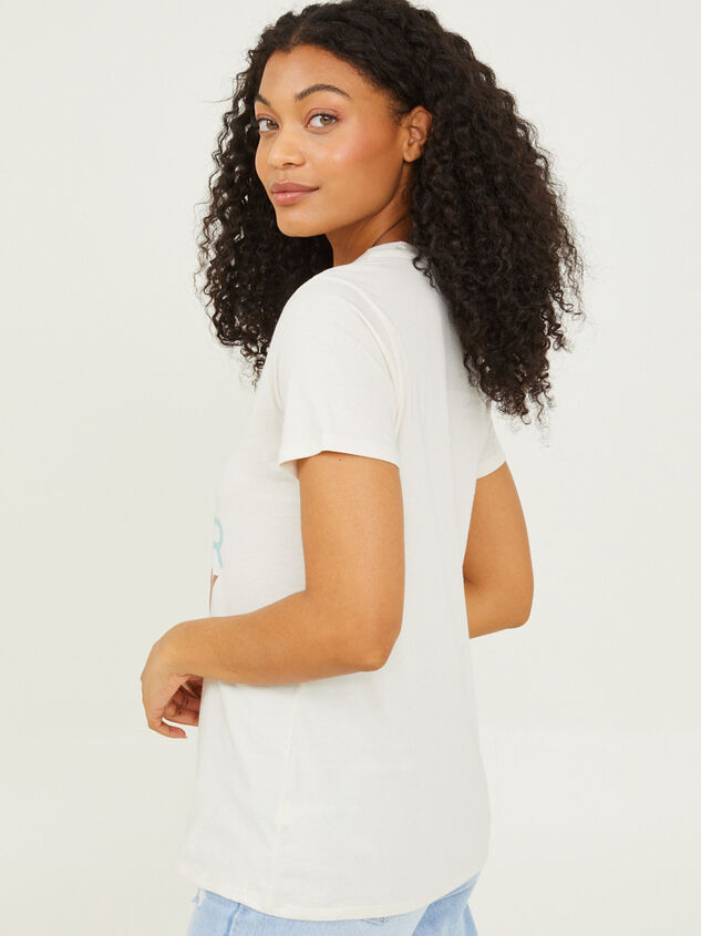 Mom Names Graphic Tee Detail 3 - TULLABEE
