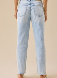 Aiden High Rise Jeans Detail 5 - TULLABEE
