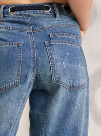 Lindsey Barrel Jeans Detail 7 - TULLABEE