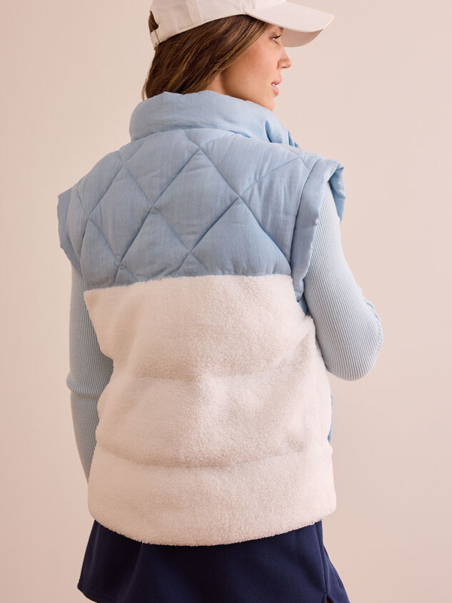 Cloudline Sherpa Vest Detail 3 - TULLABEE