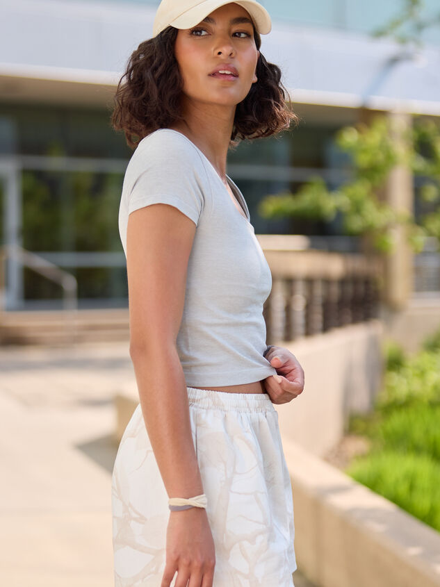 Square Up Short Sleeve Top Detail 3 - TULLABEE