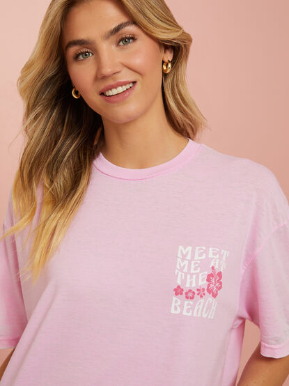 Meet Me At The Beach Graphic Tee - TULLABEE
