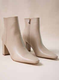 Wilna Mini Boot Detail 2 - TULLABEE