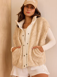 Leopard Summit Sherpa Button Vest Detail 2 - TULLABEE