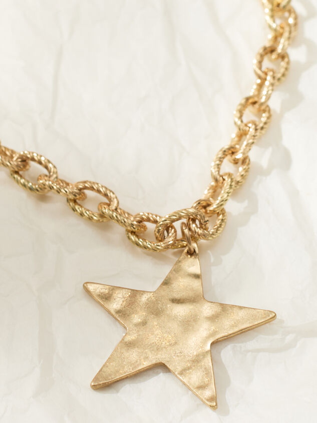 Worn Gold Hammered Star Necklace Detail 2 - TULLABEE