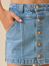 Darby Button Down Skirt Detail 4 - TULLABEE
