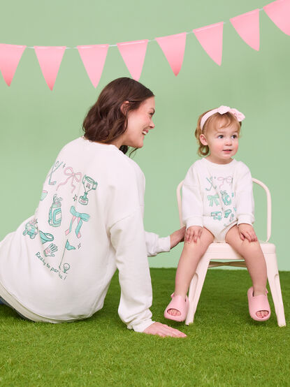 Ready to Par Tee Mama Graphic Sweatshirt - TULLABEE