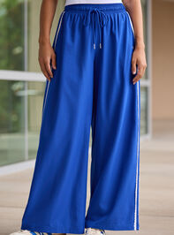 On The Run Detailed Pants Detail 3 - TULLABEE