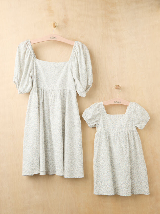 Lillian Floral Mama Dress Detail 3 - TULLABEE