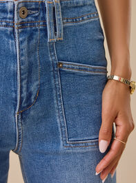 Levvy Cropped Jeans Detail 3 - TULLABEE