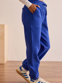 Blissful Barrel Sweatpants Detail 4 - TULLABEE