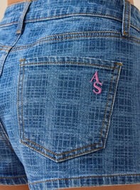 Elsie Plaid Denim Shorts Detail 6 - TULLABEE