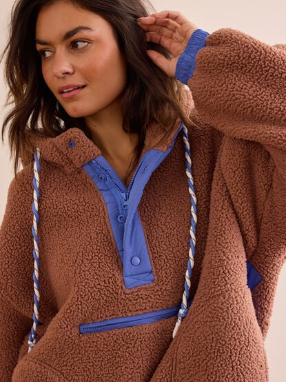 Sherpa Oversized Court Hoodie - TULLABEE