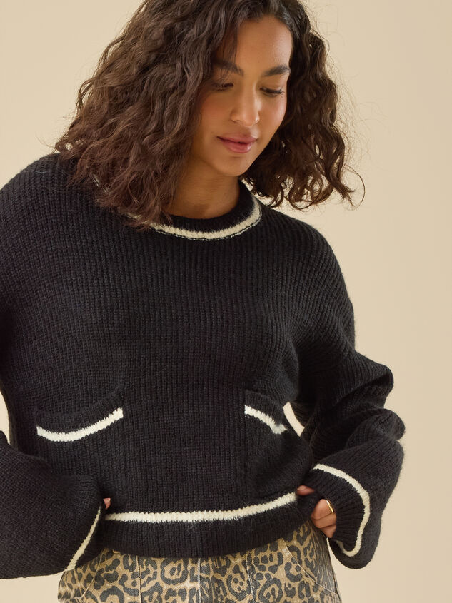 Isabel Whipstitch Trim Sweater Detail 3 - TULLABEE