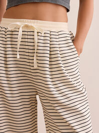 Stride Lounge Pants Detail 2 - TULLABEE