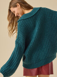 Kaia Oversized Collared Sweater Detail 4 - TULLABEE