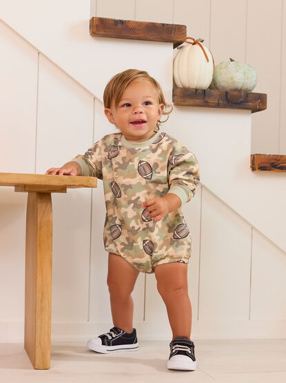 Camo Football Bubble - TULLABEE