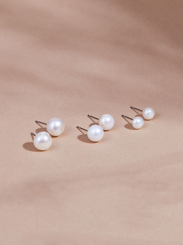 Pearl Earring Set - TULLABEE