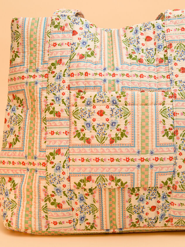 Cecile Quilted Tote Bag Detail 2 - TULLABEE