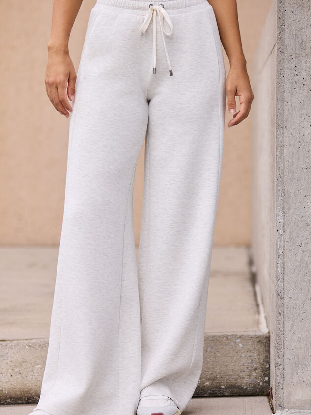 Supersoft Wide Leg Pants Detail 3 - TULLABEE