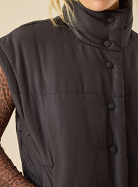 Juniper Puffer Vest Detail 3 - TULLABEE