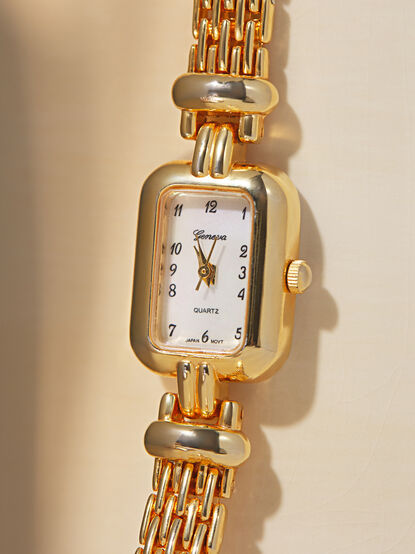Dainty Rectangle Watch - TULLABEE
