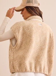 Leopard Summit Sherpa Button Vest Detail 4 - TULLABEE
