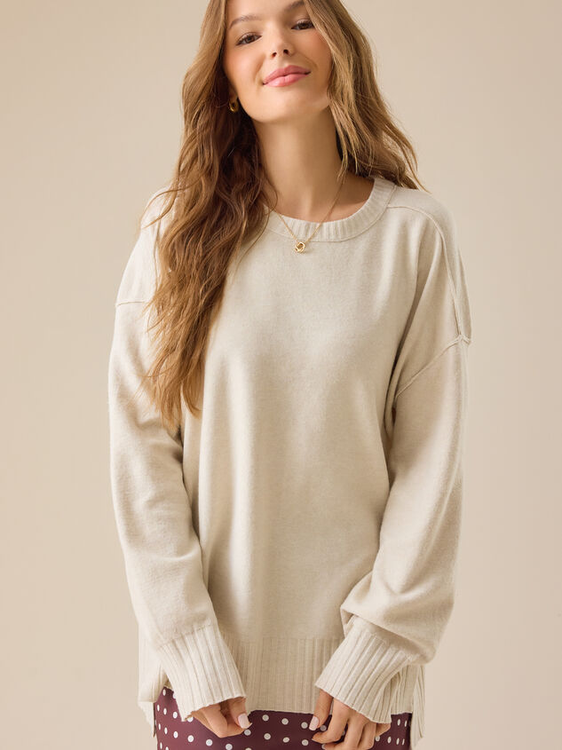 Katie Oversized Sweater Detail 4 - TULLABEE