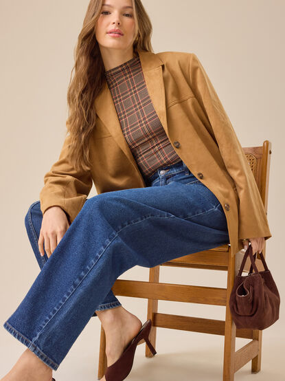 Jasmine Oversized Suede Blazer - TULLABEE