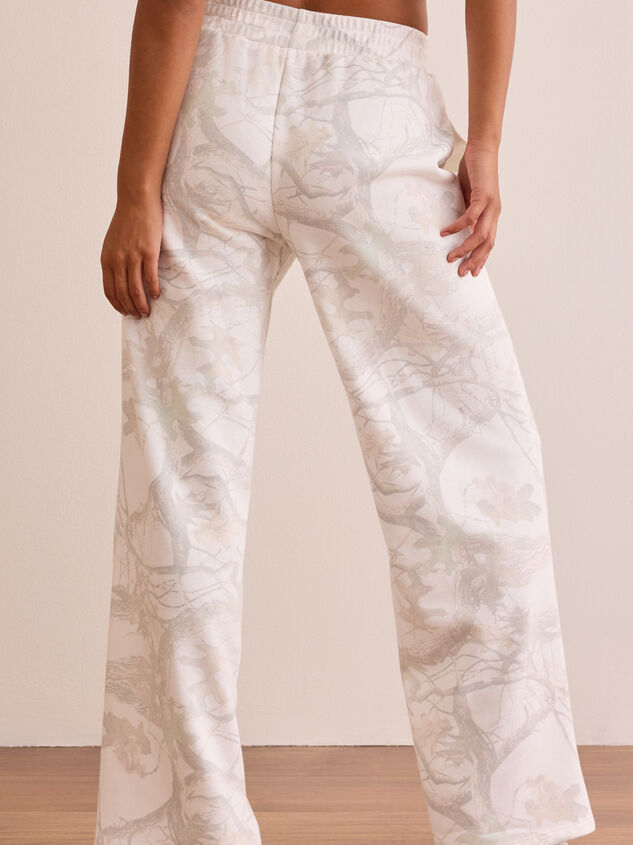 Full Sprint Camo Wide Leg Sweatpants Detail 5 - TULLABEE