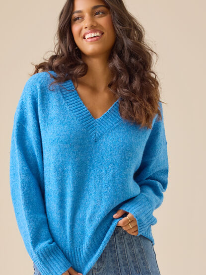 Mary V-Neck Sweater - TULLABEE