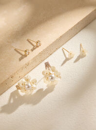 Flower Pearl Cluster Earring Set - TULLABEE