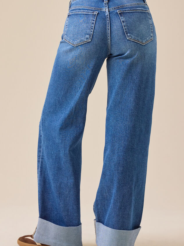 Amour High Rise Jean Detail 4 - TULLABEE