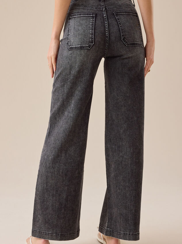 Braylee Straight Leg Jeans Detail 5 - TULLABEE