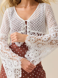 Viena Crochet Kimono Detail 2 - TULLABEE