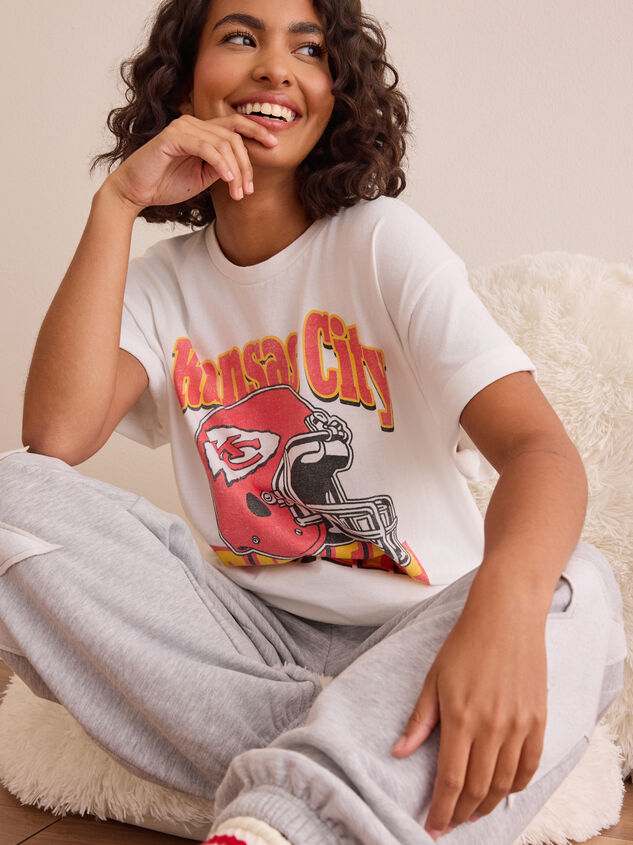 Chiefs Helmet Oversized Tee - TULLABEE